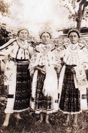 Sztriskovics Jelena es baratnoi cca 1935